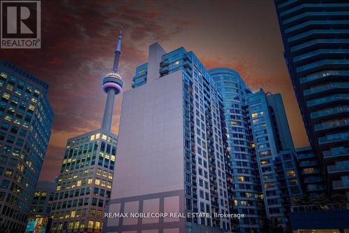 601 - 20 Blue Jays Way, Toronto, ON - Outdoor With Facade