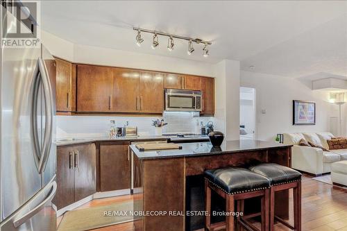 601 - 20 Blue Jays Way, Toronto, ON - Indoor Photo Showing Kitchen