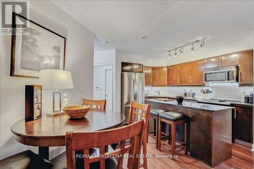 601 - 20 Blue Jays Way, Toronto, ON - Indoor Photo Showing Kitchen