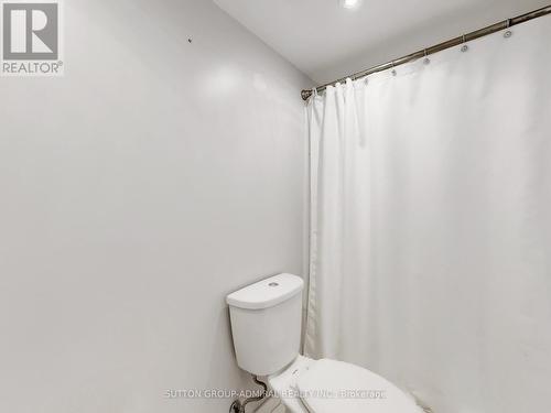 527 Glencairn Avenue, Toronto (Englemount-Lawrence), ON - Indoor Photo Showing Bathroom