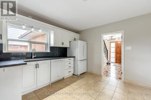 41 Walwyn Avenue, Toronto, ON - Indoor Photo Showing Kitchen