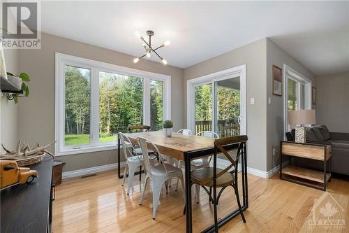 1523 Garden Of Eden Road, Renfrew, ON - Indoor Photo Showing Dining Room