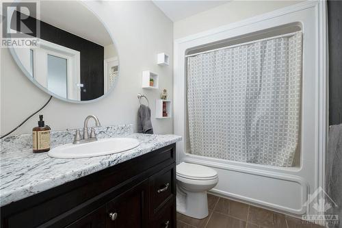 1523 Garden Of Eden Road, Renfrew, ON - Indoor Photo Showing Bathroom