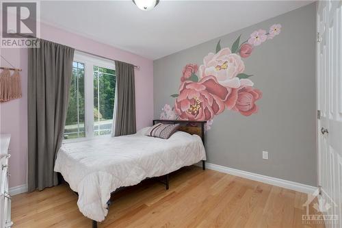 1523 Garden Of Eden Road, Renfrew, ON - Indoor Photo Showing Bedroom