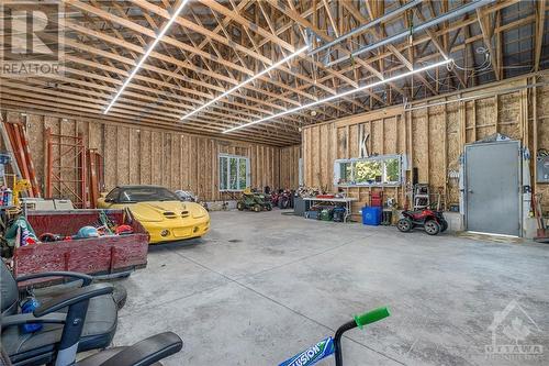 1523 Garden Of Eden Road, Renfrew, ON - Indoor Photo Showing Garage