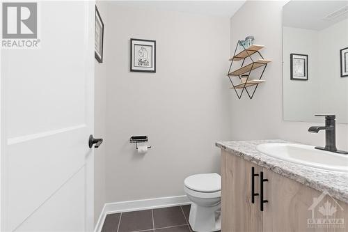 333 Trammel Road, Richmond, ON - Indoor Photo Showing Bathroom