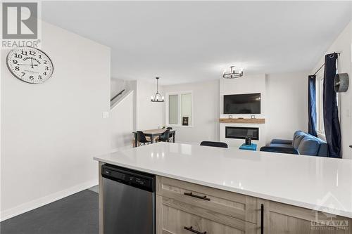 333 Trammel Road, Richmond, ON - Indoor Photo Showing Kitchen