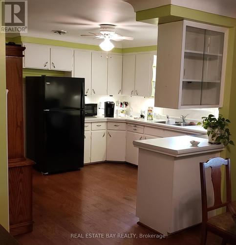 335 Delcrest Avenue E, Norfolk, ON - Indoor Photo Showing Kitchen