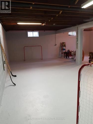 335 Delcrest Avenue E, Norfolk, ON - Indoor Photo Showing Garage