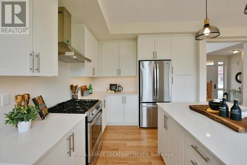 106 Stoneleigh Drive, Blue Mountains, ON - Indoor Photo Showing Kitchen With Stainless Steel Kitchen With Upgraded Kitchen