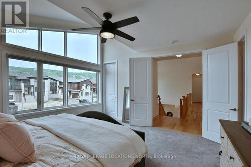 106 Stoneleigh Drive, Blue Mountains, ON - Indoor Photo Showing Bedroom