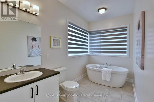 106 Stoneleigh Drive, Blue Mountains, ON - Indoor Photo Showing Bathroom