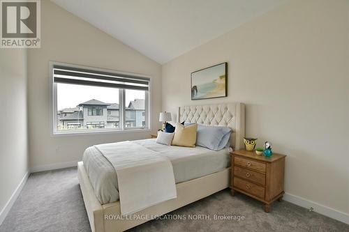 106 Stoneleigh Drive, Blue Mountains, ON - Indoor Photo Showing Bedroom