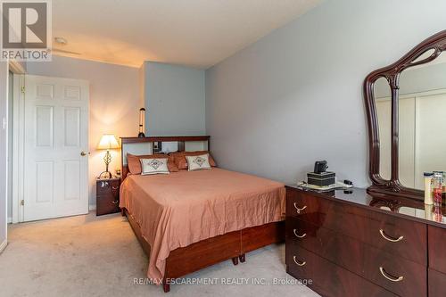 16 Newell Court, Hamilton (Waterdown), ON - Indoor Photo Showing Bedroom