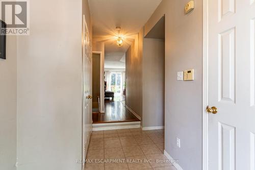 16 Newell Court, Hamilton (Waterdown), ON - Indoor Photo Showing Other Room