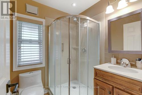 6949 Thorold Stone Road, Niagara Falls (Stamford), ON - Indoor Photo Showing Bathroom