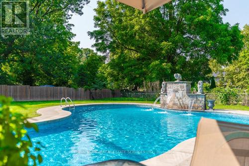 6949 Thorold Stone Road, Niagara Falls (Stamford), ON - Outdoor With In Ground Pool With Backyard