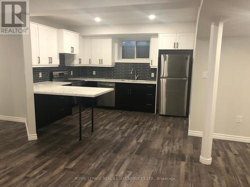 6949 Thorold Stone Road, Niagara Falls, ON - Indoor Photo Showing Kitchen With Stainless Steel Kitchen