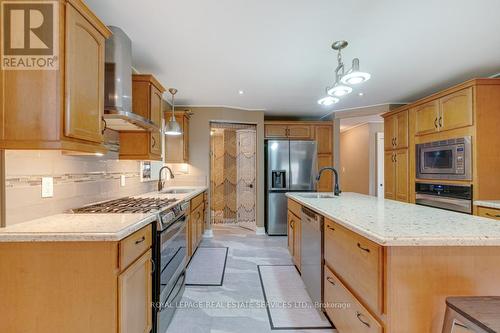 6949 Thorold Stone Road, Niagara Falls (Stamford), ON - Indoor Photo Showing Kitchen With Upgraded Kitchen