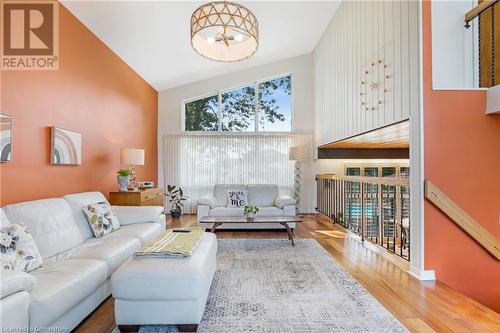 3537 Eton Crescent, Niagara Falls, ON - Indoor Photo Showing Living Room With Fireplace