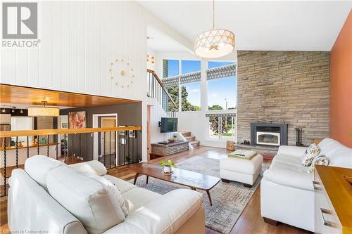 3537 Eton Crescent, Niagara Falls, ON - Indoor Photo Showing Living Room With Fireplace