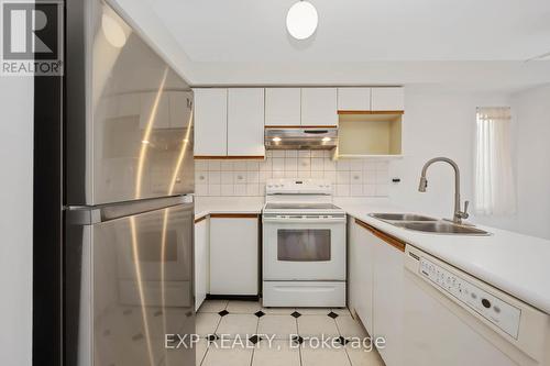 57 Houndtrail Drive, Toronto (Highland Creek), ON - Indoor Photo Showing Kitchen With Double Sink