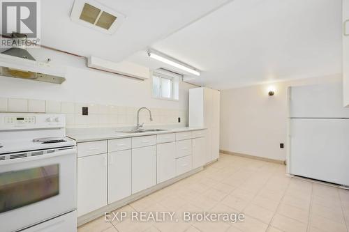 57 Houndtrail Drive, Toronto (Highland Creek), ON - Indoor Photo Showing Kitchen With Double Sink