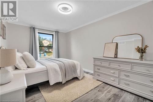 20 Moss Place, Guelph, ON - Indoor Photo Showing Bedroom