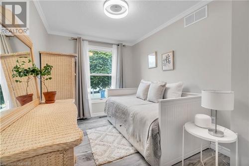 20 Moss Place, Guelph, ON - Indoor Photo Showing Bedroom