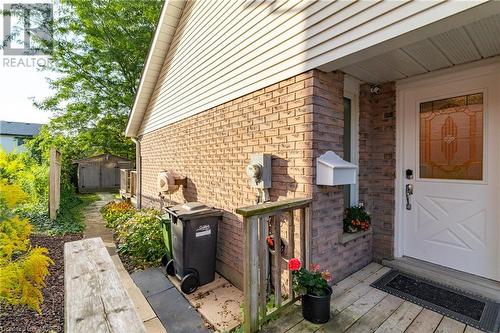 20 Moss Place, Guelph, ON - Outdoor With Exterior