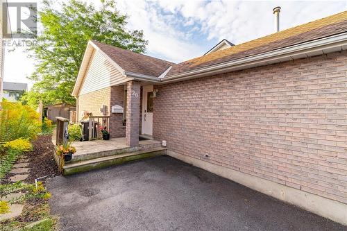 20 Moss Place, Guelph, ON - Outdoor With Exterior