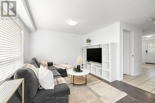 129 Cheltenham Road, Barrie (Georgian Drive), ON - Indoor Photo Showing Living Room