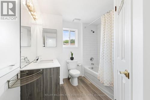 129 Cheltenham Road, Barrie (Georgian Drive), ON - Indoor Photo Showing Bathroom