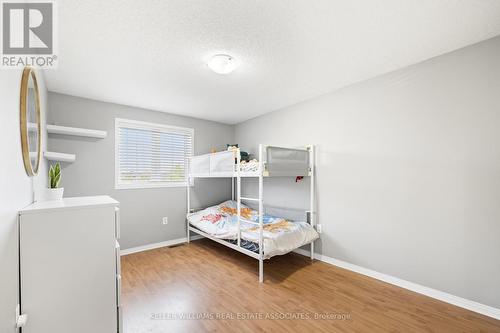 129 Cheltenham Road, Barrie (Georgian Drive), ON - Indoor Photo Showing Bedroom