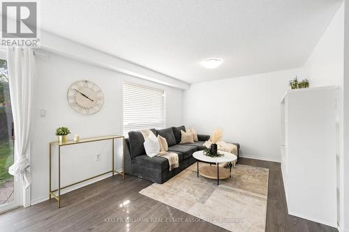 129 Cheltenham Road, Barrie (Georgian Drive), ON - Indoor Photo Showing Living Room