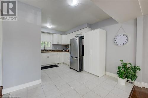 251 Metcalfe Street, Guelph, ON - Indoor Photo Showing Kitchen