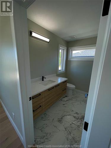 4970 Terra Bella, Lasalle, ON - Indoor Photo Showing Bathroom