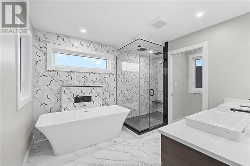 4970 Terra Bella, Lasalle, ON - Indoor Photo Showing Bathroom