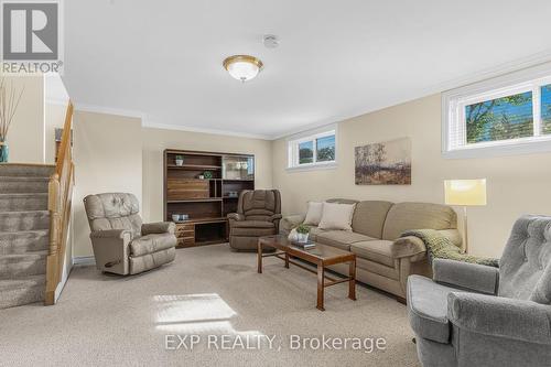 2 Guernsey Drive, Toronto, ON - Indoor Photo Showing Living Room