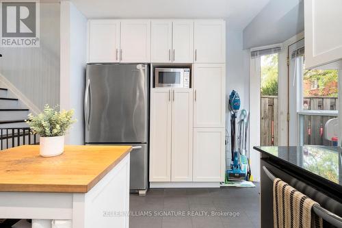 123 - 895 Maple Avenue, Burlington (Brant), ON - Indoor Photo Showing Kitchen