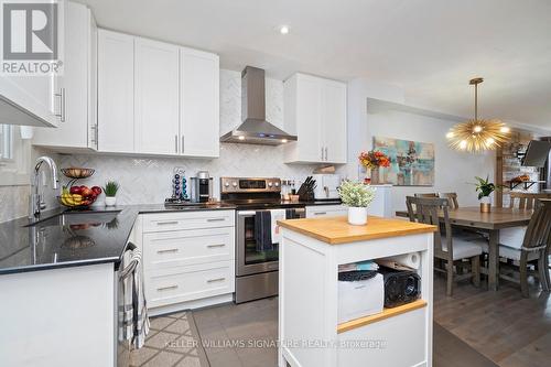 123 - 895 Maple Avenue, Burlington, ON - Indoor Photo Showing Kitchen With Upgraded Kitchen