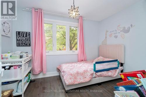 123 - 895 Maple Avenue, Burlington (Brant), ON - Indoor Photo Showing Bedroom