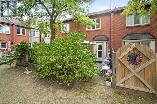 123 - 895 Maple Avenue, Burlington, ON - Outdoor