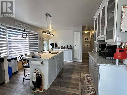 43 London Cres, Elliot Lake, ON - Indoor Photo Showing Kitchen With Upgraded Kitchen