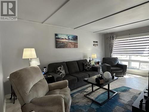 43 London Cres, Elliot Lake, ON - Indoor Photo Showing Living Room