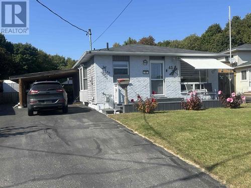 43 London Cres, Elliot Lake, ON - Outdoor