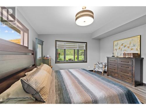 515 Dogwood Avenue, Sicamous, BC - Indoor Photo Showing Bedroom