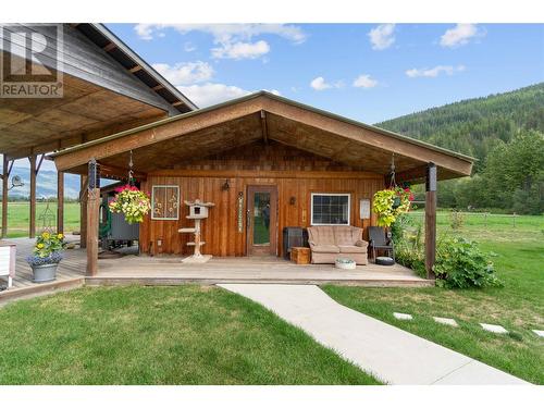 515 Dogwood Avenue, Sicamous, BC - Outdoor With Deck Patio Veranda