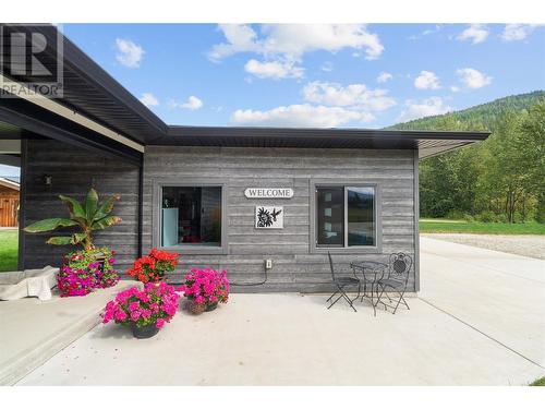 515 Dogwood Avenue, Sicamous, BC - Outdoor