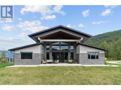 515 Dogwood Avenue, Sicamous, BC - Outdoor